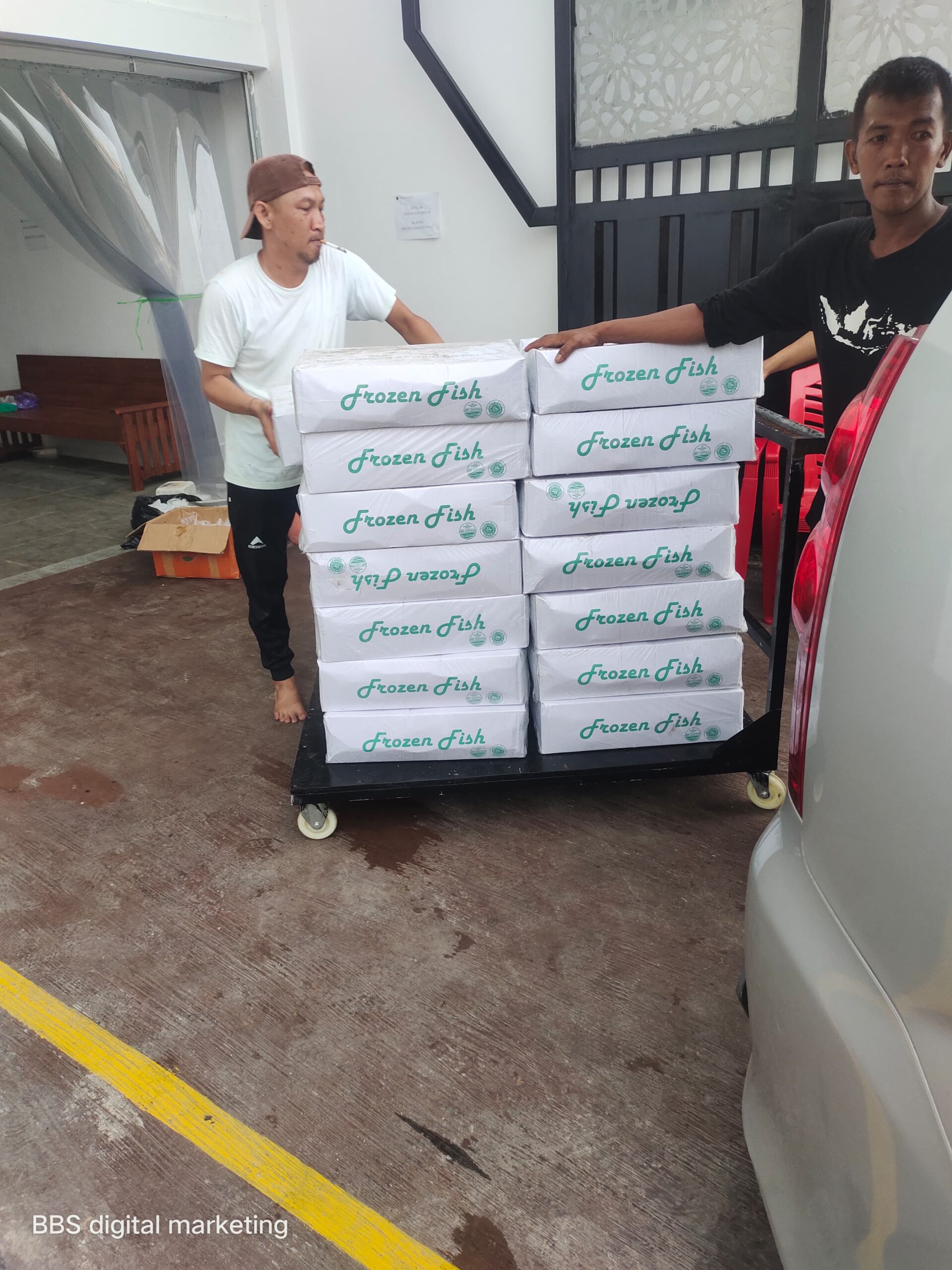 Pengiriman produk ayam frozen tepat waktu
